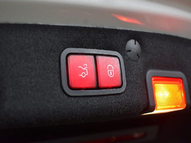 MERCEDES BENZ C CLAS 2020 Image 31