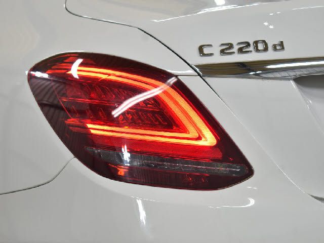 MERCEDES BENZ C CLAS 2020 Image 31