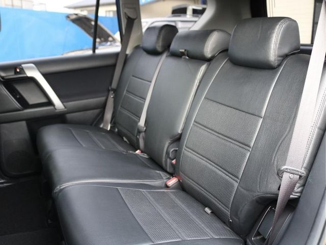 TOYOTA LANDCRUISER PRADO 2015 Image 31