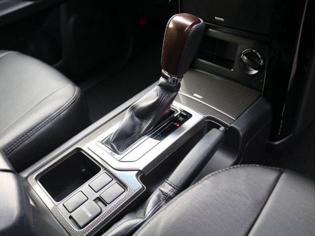 TOYOTA LANDCRUISER PRADO 2015 Image 31