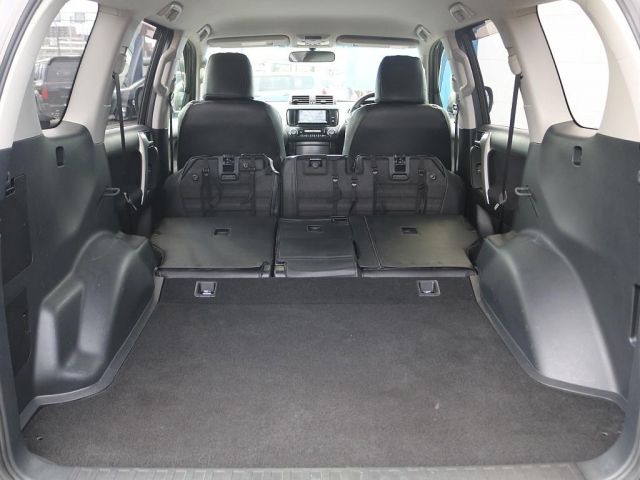 TOYOTA LANDCRUISER PRADO 2015 Image 31