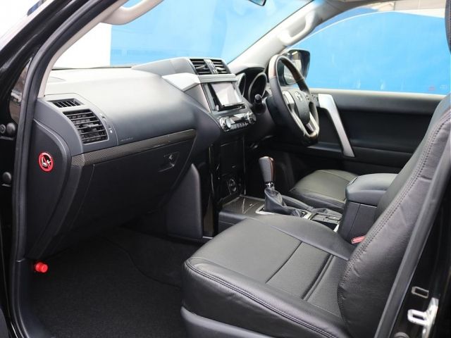 TOYOTA LANDCRUISER PRADO 2015 Image 31