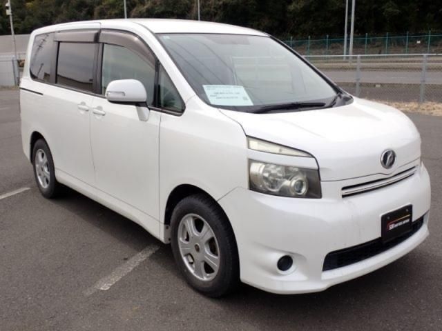 TOYOTA VOXY 2009 Image 31