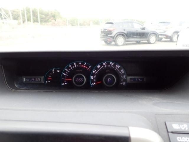 TOYOTA VOXY 2009 Image 31