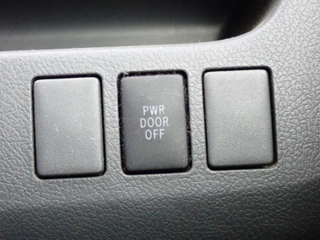 TOYOTA VOXY 2009 Image 31