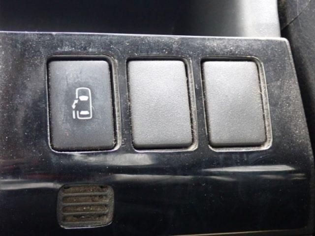 TOYOTA VOXY 2009 Image 31