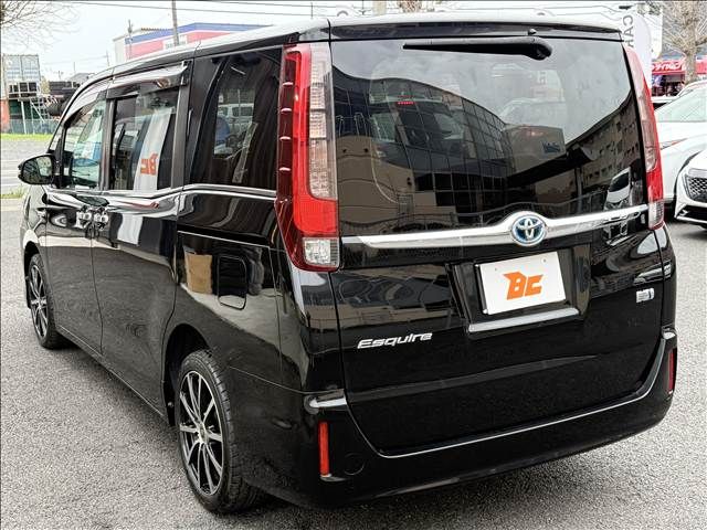 TOYOTA ESQUIRE HYBRID 2015 Image 31