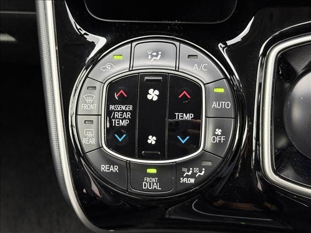 TOYOTA ESQUIRE HYBRID 2015 Image 31