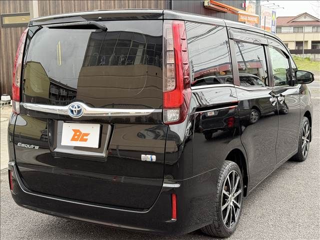 TOYOTA ESQUIRE HYBRID 2015 Image 31