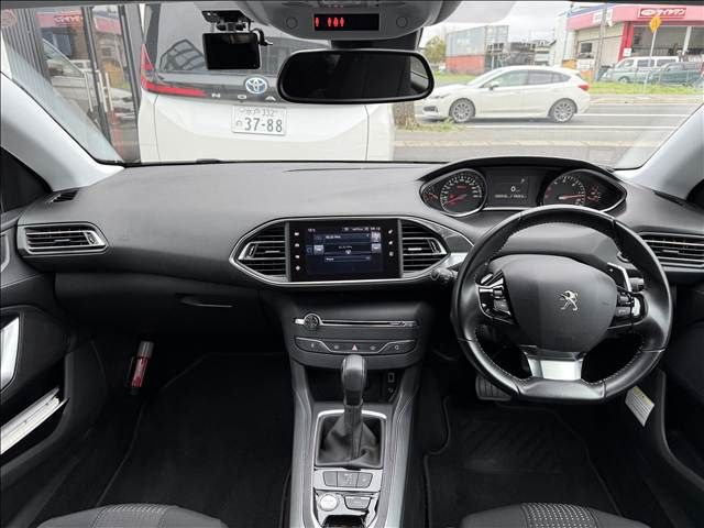 PEUGEOT 308 2017 Image 31