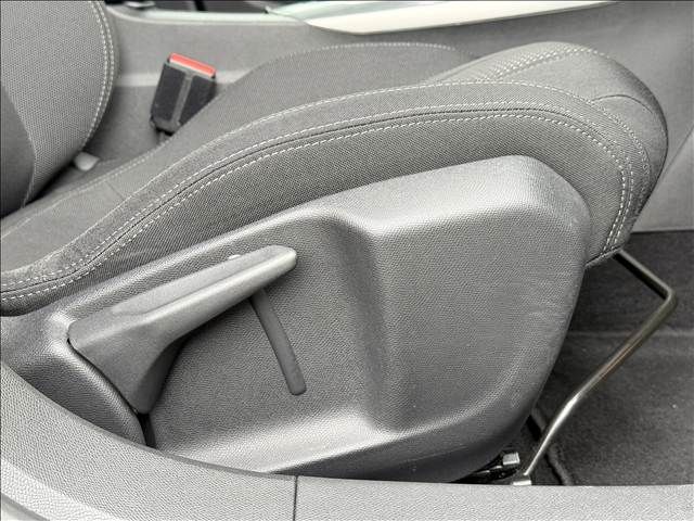 PEUGEOT 308 2017 Image 31