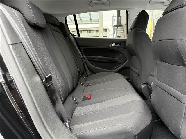 PEUGEOT 308 2017 Image 31