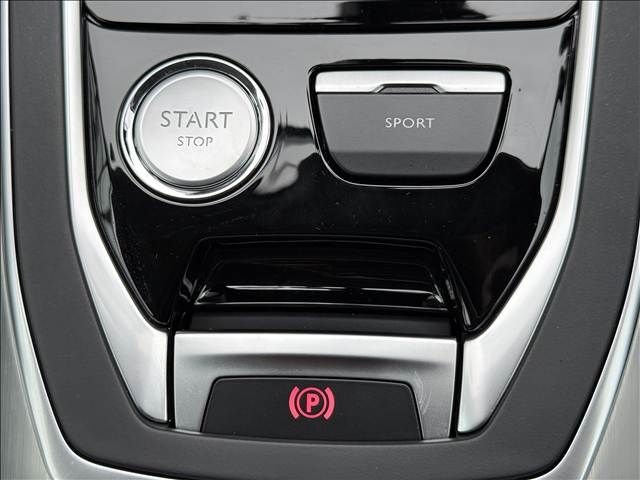 PEUGEOT 308 2017 Image 31