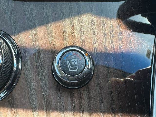 NISSAN FUGA 2013 Image 31