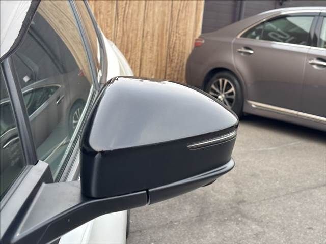 TOYOTA PRIUS 4WD 2023 Image 31