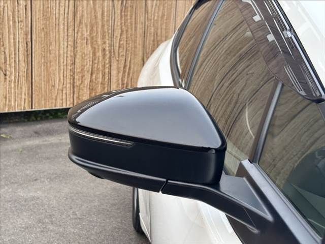 TOYOTA PRIUS 4WD 2023 Image 31