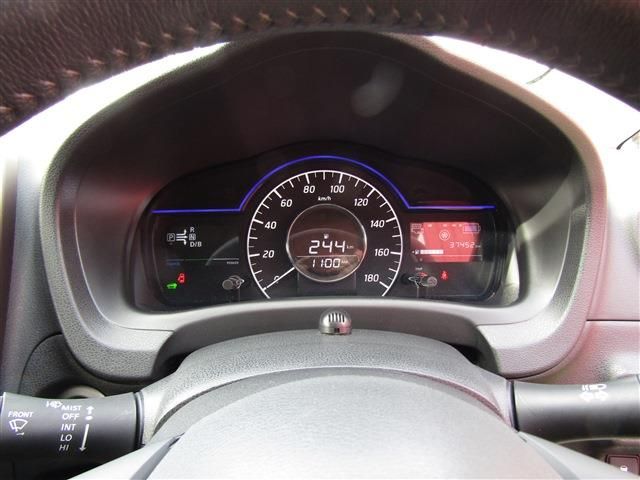 NISSAN NOTE 2018 Image 31