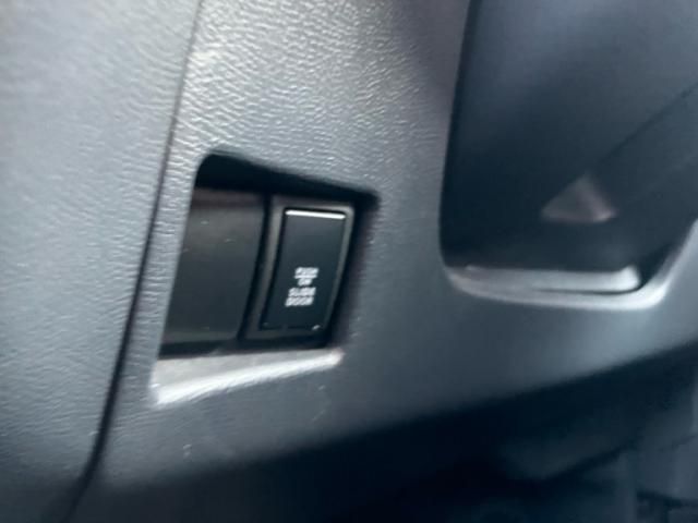 NISSAN ROOX 2011 Image 31