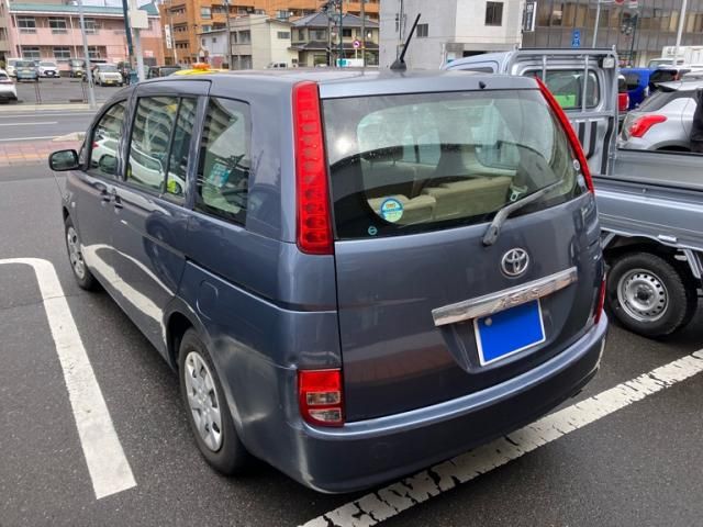 TOYOTA ISIS 2005 Image 31