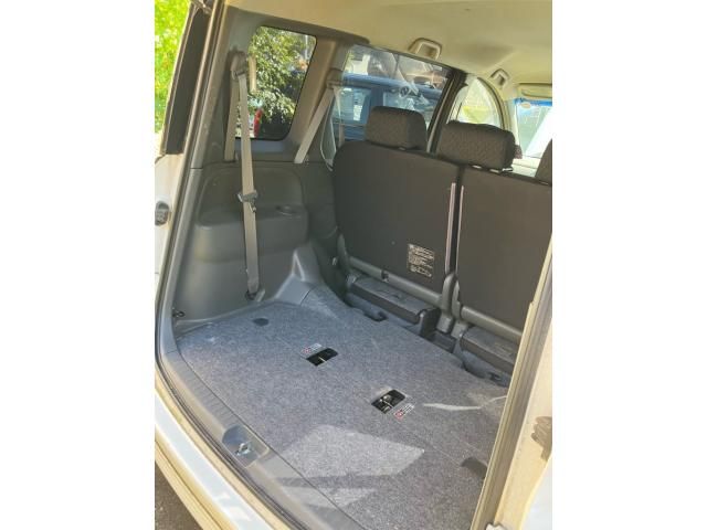 TOYOTA SIENTA 2012 Image 31