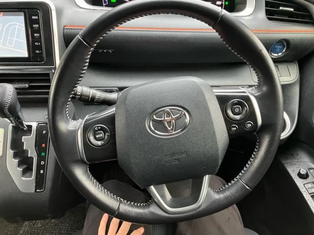 TOYOTA SIENTA HYBRID 2016 Image 31