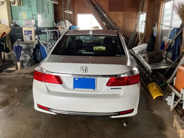 HONDA ACCORD HYBRID 2013 Image 31