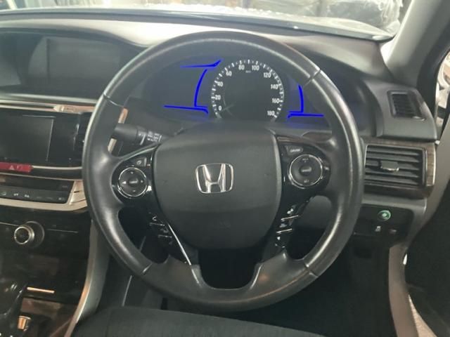 HONDA ACCORD HYBRID 2013 Image 31