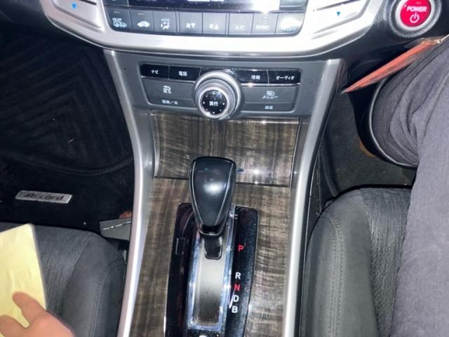 HONDA ACCORD HYBRID 2013 Image 31