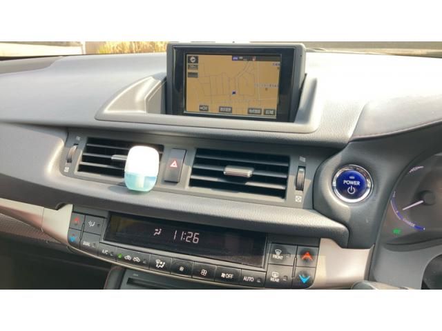 TOYOTA LEXUS CT200H 2015 Image 31