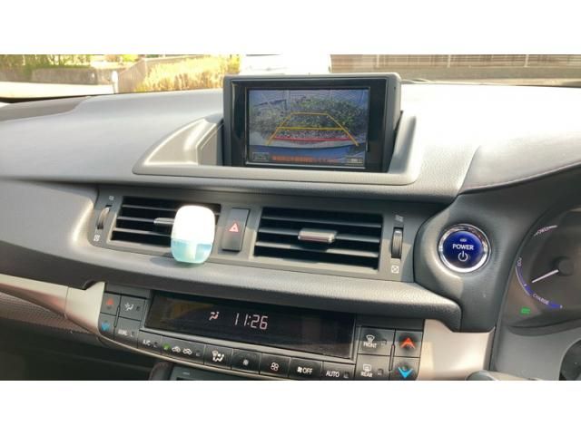 TOYOTA LEXUS CT200H 2015 Image 31