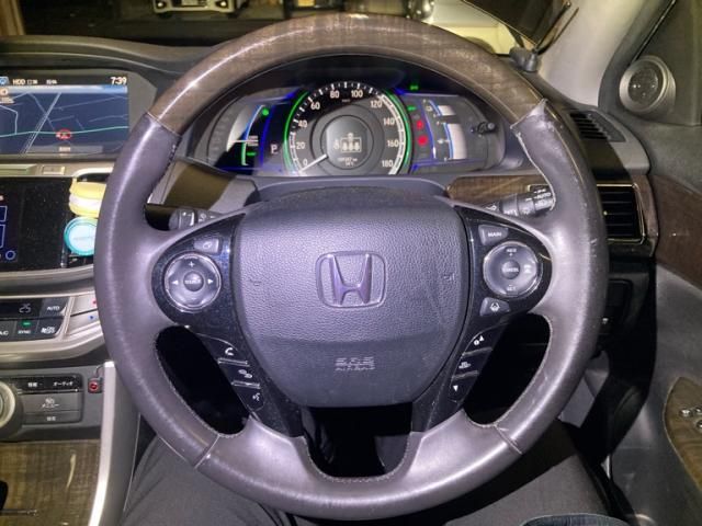 HONDA ACCORD HYBRID 2013 Image 31