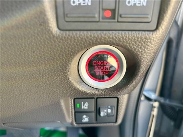 HONDA N BOX 2023 Image 31