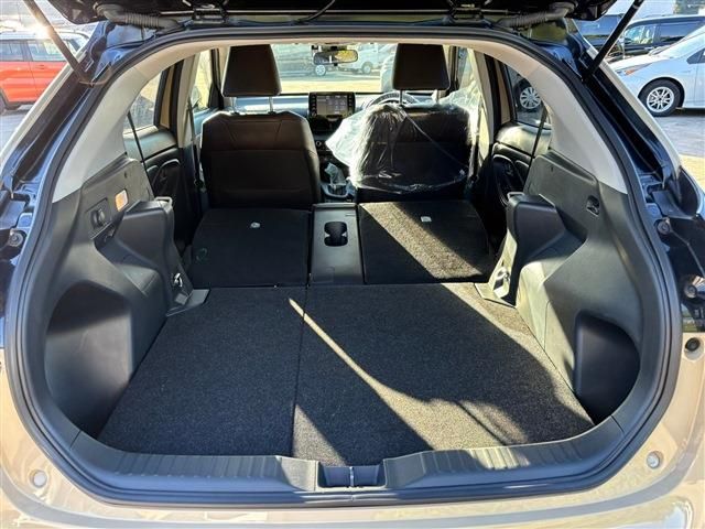 TOYOTA YARIS CROSS HYBRID 2022 Image 31