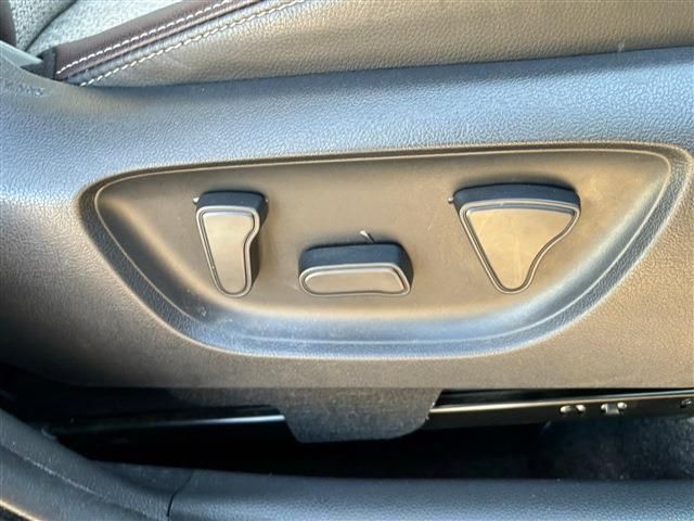 TOYOTA YARIS CROSS HYBRID 2022 Image 31