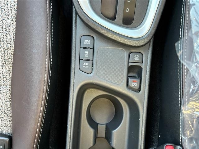 TOYOTA YARIS CROSS HYBRID 2022 Image 31