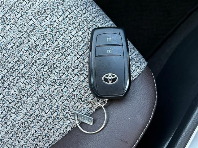 TOYOTA YARIS CROSS HYBRID 2022 Image 31