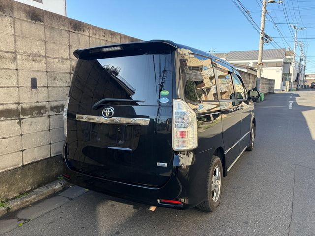 TOYOTA VOXY 4WD 2012 Image 31