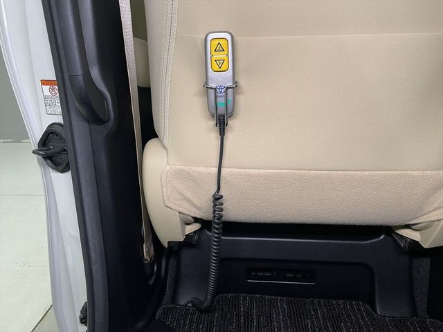 TOYOTA ALPHARD HYBRID 4WD 2021 Image 31