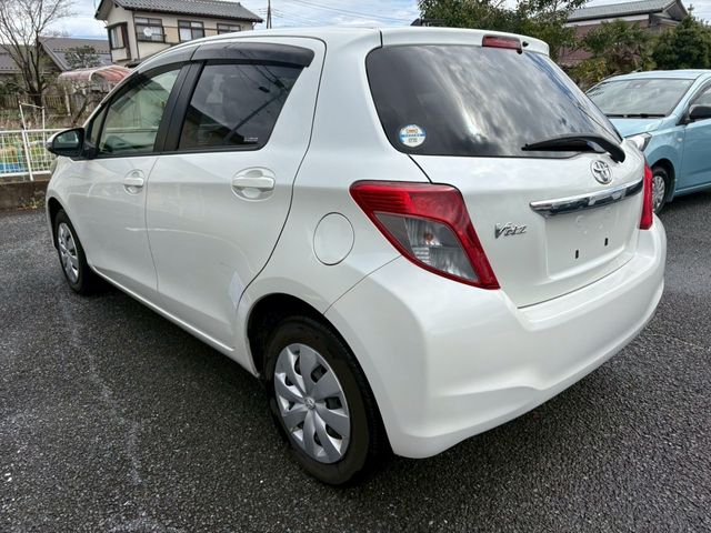 TOYOTA VITZ 2012 Image 31