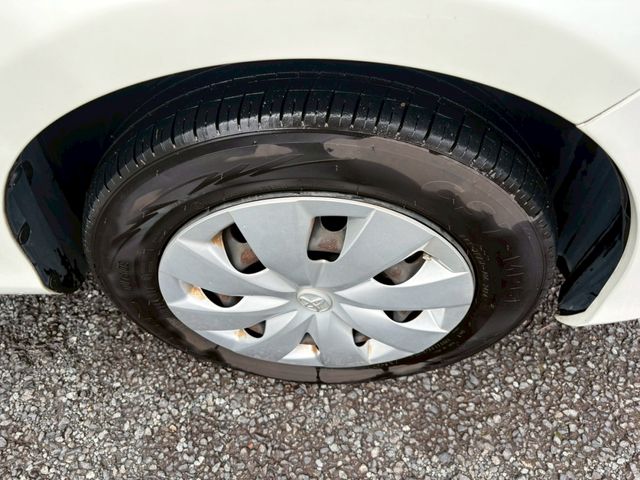 TOYOTA VITZ 2012 Image 31