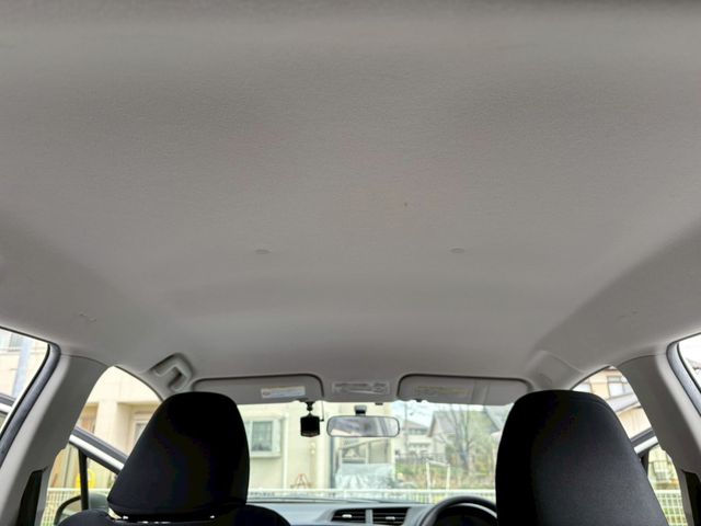 TOYOTA VITZ 2012 Image 31