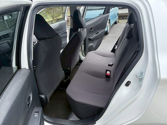 TOYOTA VITZ 2012 Image 31