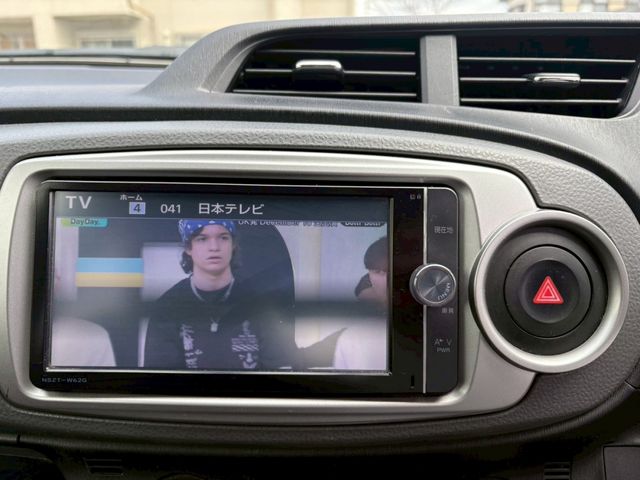 TOYOTA VITZ 2012 Image 31