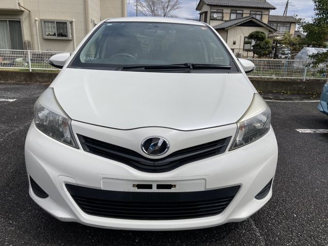 TOYOTA VITZ 2012 Image 31