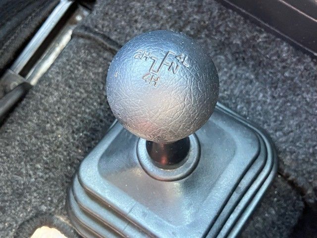 SUZUKI JIMNY VAN 4WD 1995 Image 31