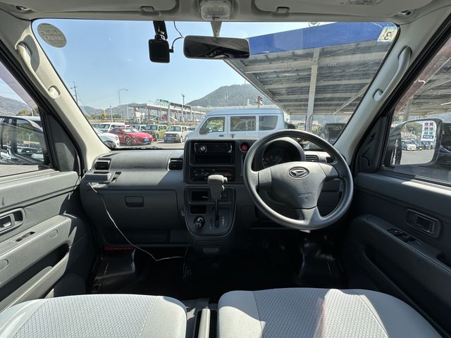 DAIHATSU HIJET CARGO 4WD 2014 Image 31