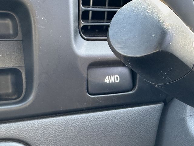 DAIHATSU HIJET CARGO 4WD 2014 Image 31