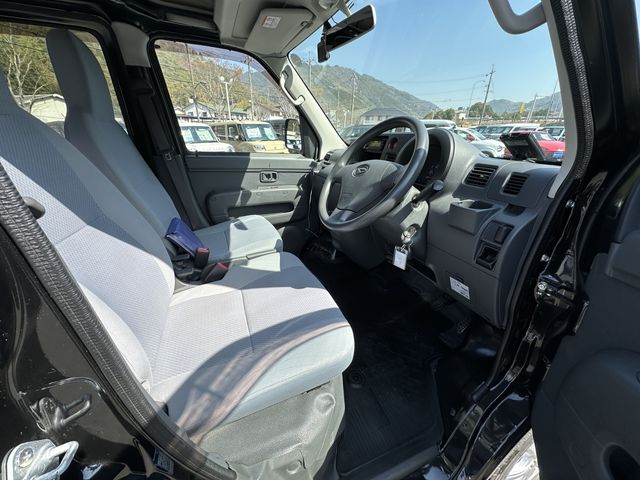 DAIHATSU HIJET CARGO 4WD 2014 Image 31