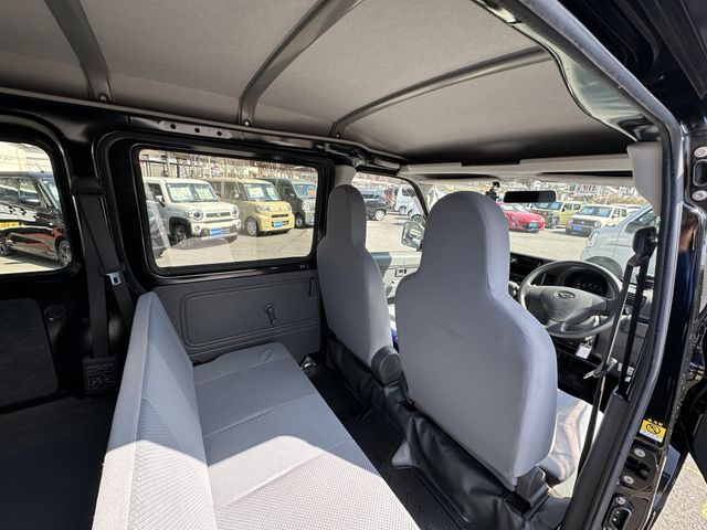 DAIHATSU HIJET CARGO 4WD 2014 Image 31