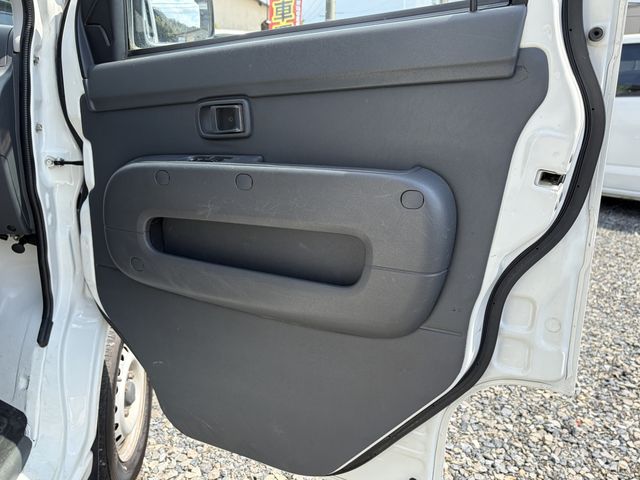 DAIHATSU HIJET CARGO 4WD 2016 Image 31